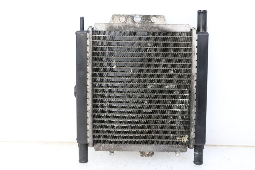 photo de RADIADOR PEUGEOT SATELIS 125 (2013 - 2018) - Pontos de fixação