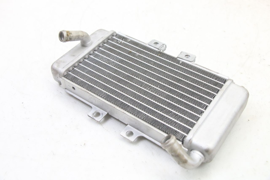 photo de RADIADOR PIAGGIO NRG POWER PUREJET 50 (2018 - 2021) - Zoom do estado de desgaste