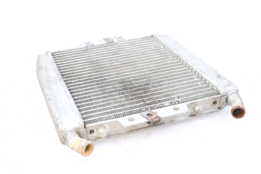 photo de RADIADOR PIAGGIO X8 125 (2004 - 2007) - Pontos de fixação