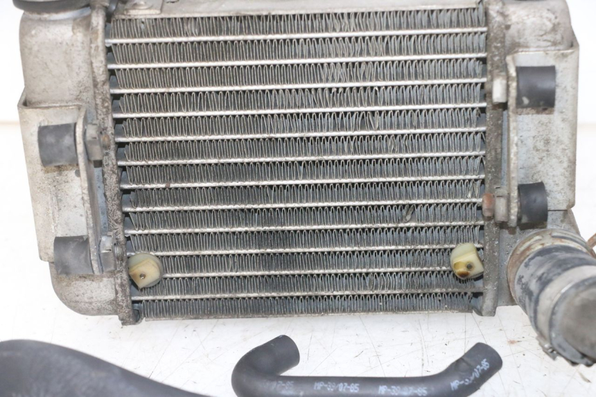 photo de RADIADOR PEUGEOT SATELIS COMPRESSOR K15 125 (2006 - 2009) - Pontos de fixação