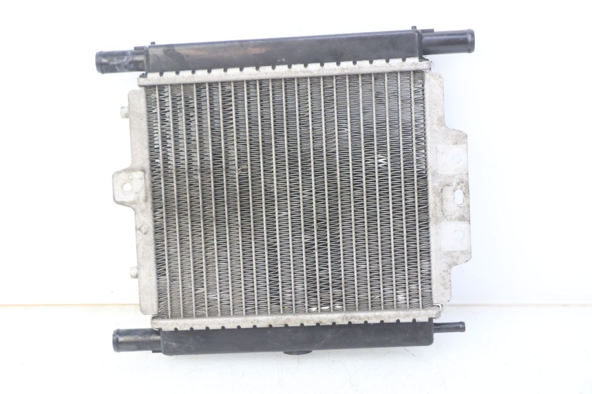 photo de RADIADOR PEUGEOT SATELIS 125 (2006 - 2009) - Outro ângulo de visão