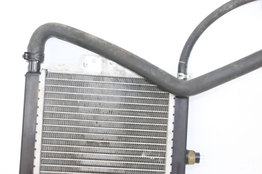 photo de RADIADOR PEUGEOT SATELIS 125 (2010 - 2012) - Marcações e referências