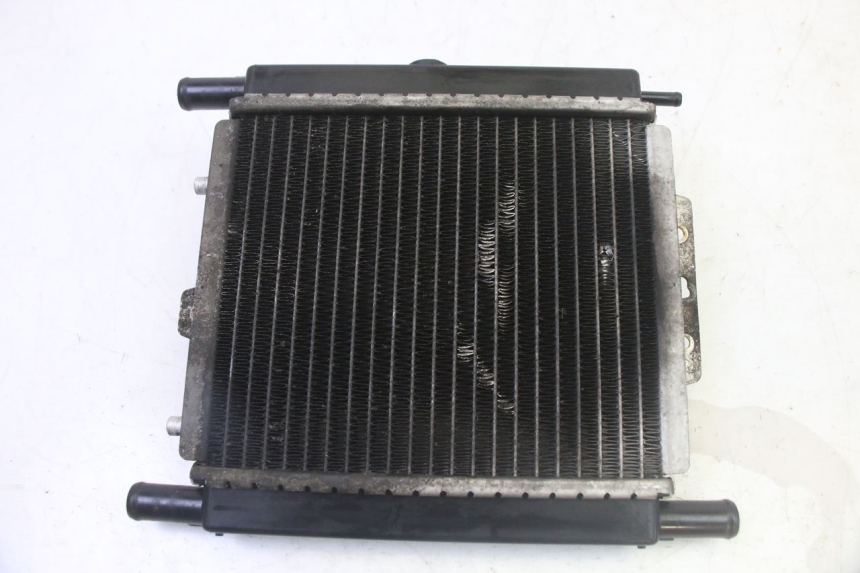 photo de RADIADOR PEUGEOT SATELIS 125 (2013 - 2018) - Vista principal
