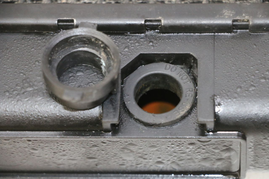 photo de RADIADOR TRIUMPH SPRINT 900 (1995 - 1998) - Detalhe da peça