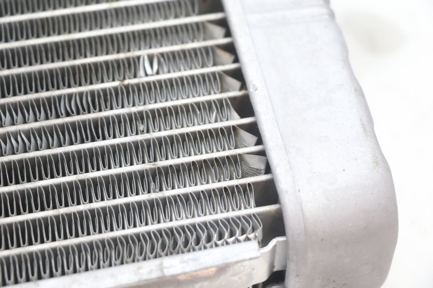 photo de RADIADOR CAN-AM SPYDER RS 1000 (2008 - 2012) - Detalhes característicos