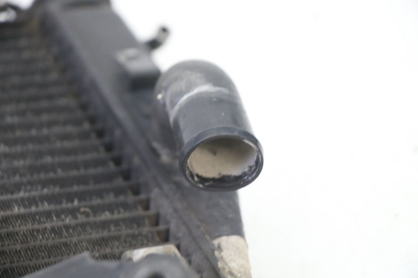 photo de RADIADOR HONDA ST PAN EUROPEAN 1300 (2002 - 2013) - Pontos de fixação
