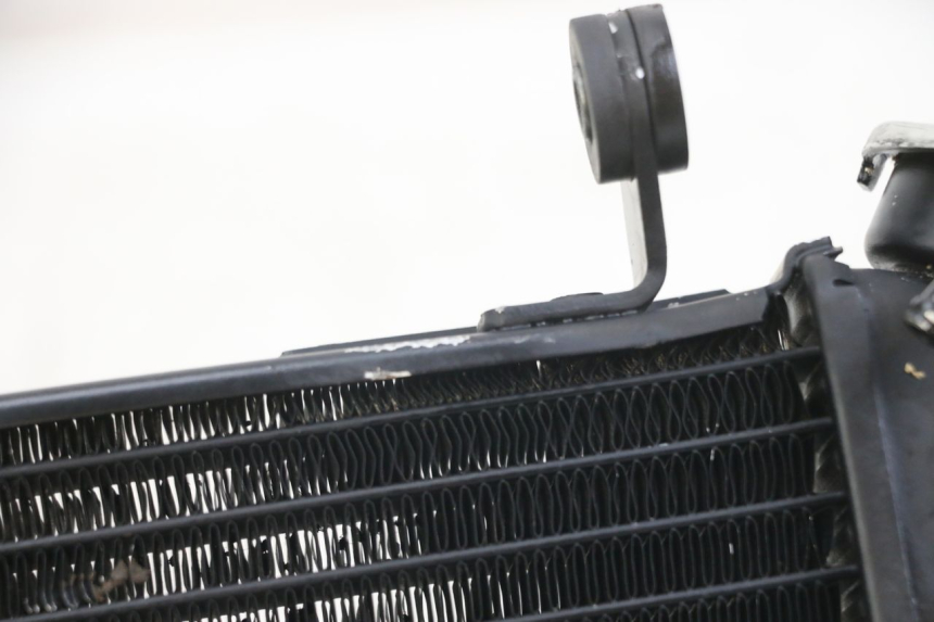 photo de RADIADOR SUZUKI SV N 650 (1999 - 2002) - Outro ângulo de visão