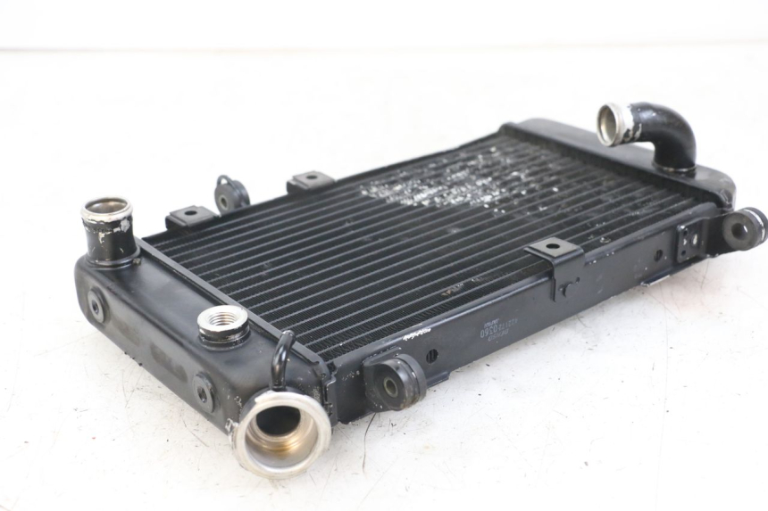 photo de RADIADOR SUZUKI SV N 650 (1999 - 2002) - Pontos de fixação