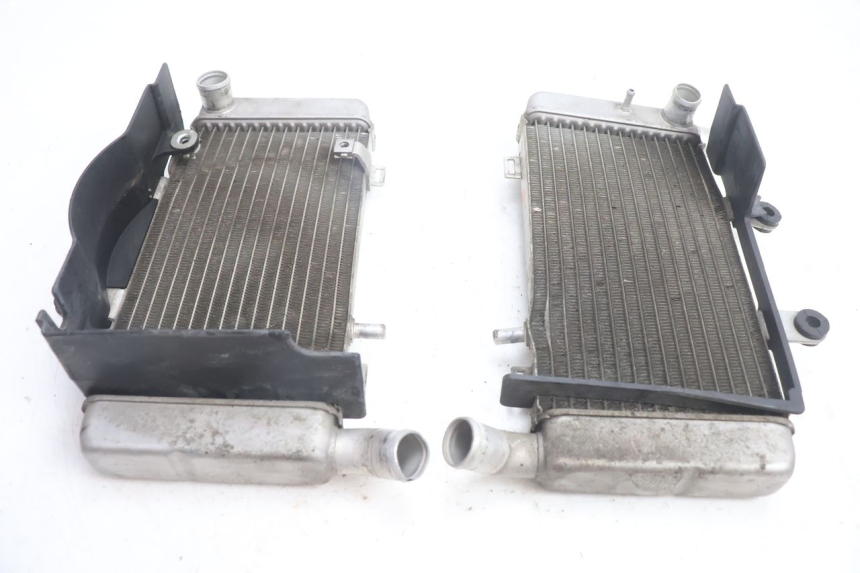 photo de RADIADOR HONDA VFR FI RC46 800 (1998 - 2001) - Detalhe da peça