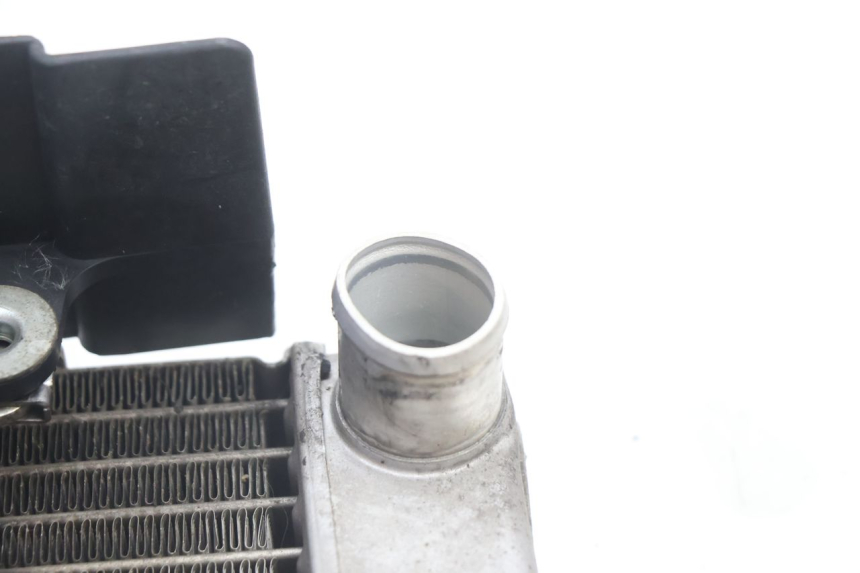 photo de RADIADOR HONDA VFR FI RC46 800 (1998 - 2001) - Pontos de fixação