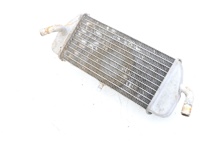photo de RADIADOR YAMAHA XMAX X-MAX 125 (2006 - 2009) - Pontos de fixação
