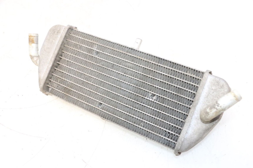 photo de RADIADOR YAMAHA XMAX X-MAX 125 (2006 - 2009) - Detalhes característicos