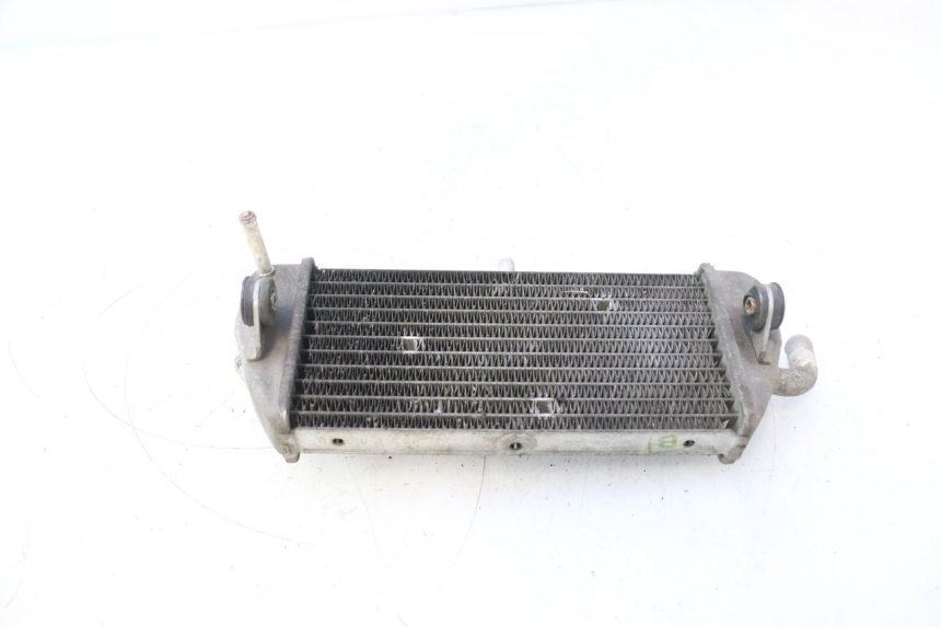 photo de RADIADOR YAMAHA XMAX X-MAX 125 (2006 - 2009) - Pontos de fixação