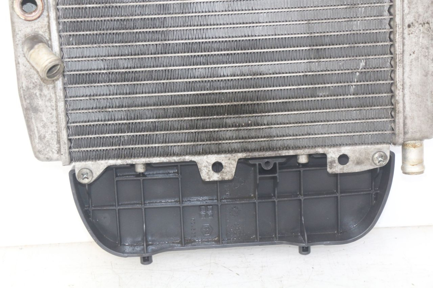 photo de RADIADOR PIAGGIO X9 EVOLUTION 250 (2003 - 2007) - Pontos de fixação