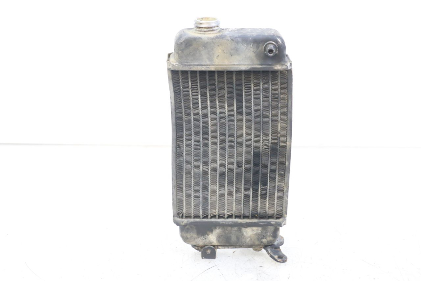 photo de RADIADOR PEUGEOT XP6 50 (1997 - 2003) - Outro ângulo de visão