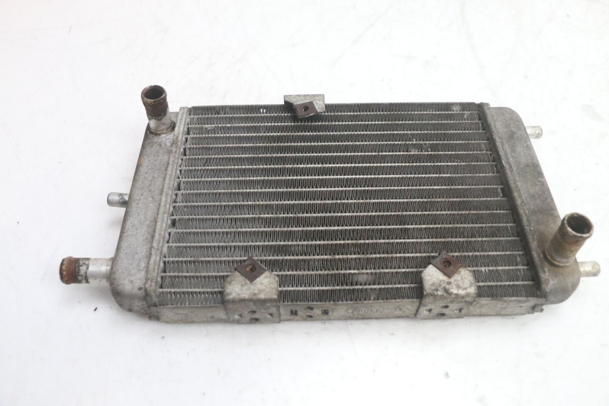 photo de RADIADOR YAMAHA YP MAJESTY 125 (1998 - 2001) - Outro ângulo de visão