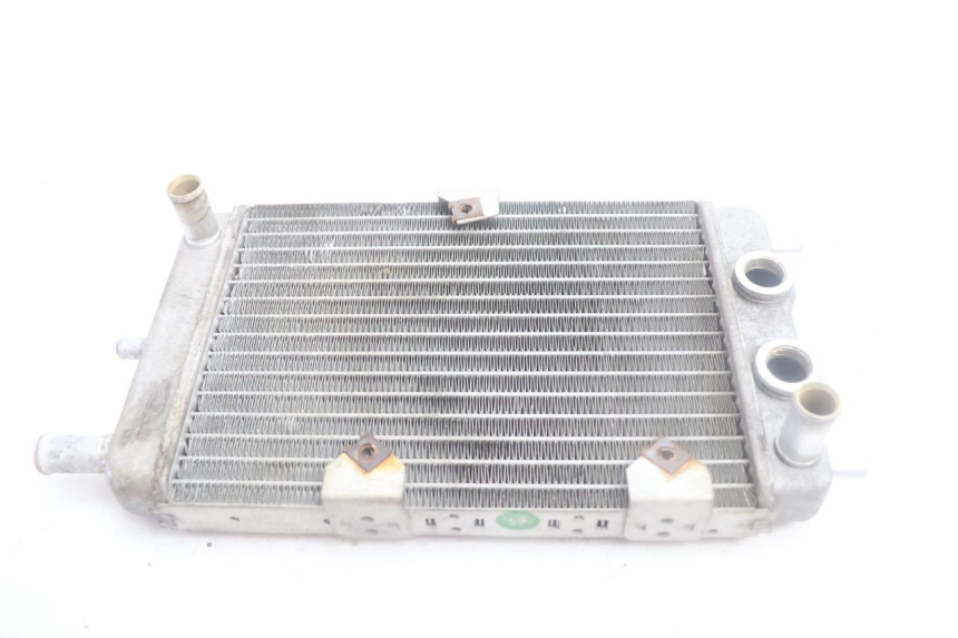 photo de RADIADOR YAMAHA YP MAJESTY 125 (2007 - 2010) - Outro ângulo de visão