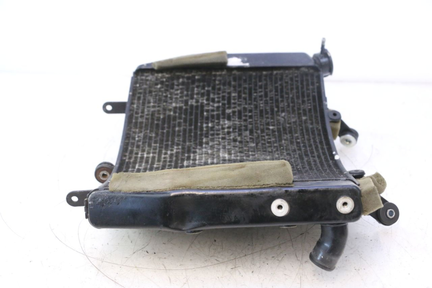 photo de RADIADOR YAMAHA YZF R6 600 (2008 - 2009) - Vista de perto