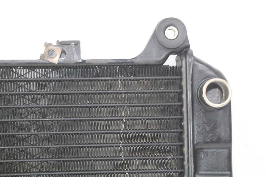 photo de RADIADOR KAWASAKI ZZR 600 (1995 - 2004) - Pontos de fixação