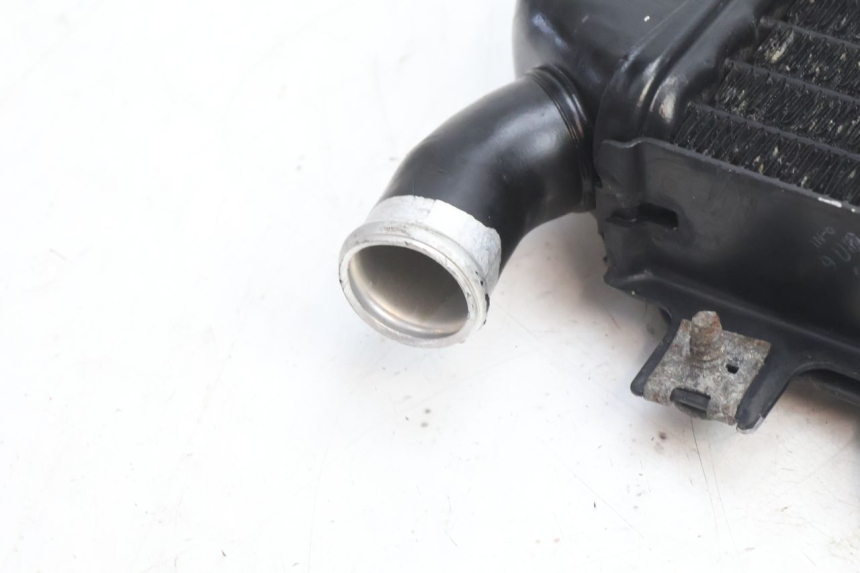 photo de RADIADOR KAWASAKI ZZR 600 (1995 - 2004) - Pontos de fixação