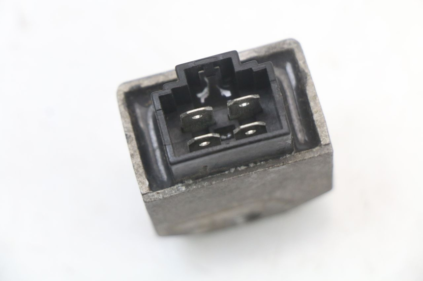 photo de REGULADOR DE CARGA DAELIM A-FOUR 2T 50 (2005 - 2012) - Zoom do estado de desgaste