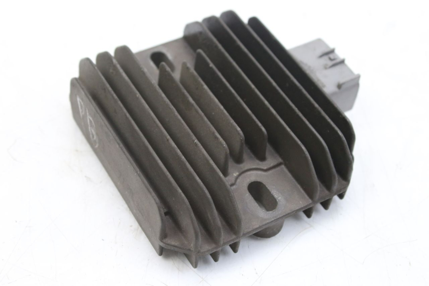photo de REGULADOR DE CARGA SUZUKI AN BURGMAN 400 (2006 - 2010) - Vista geral