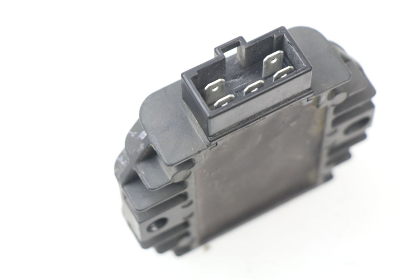 photo de REGULADOR DE CARGA APRILIA ATLANTIC 125 (2003 - 2009) - Detalhe da peça