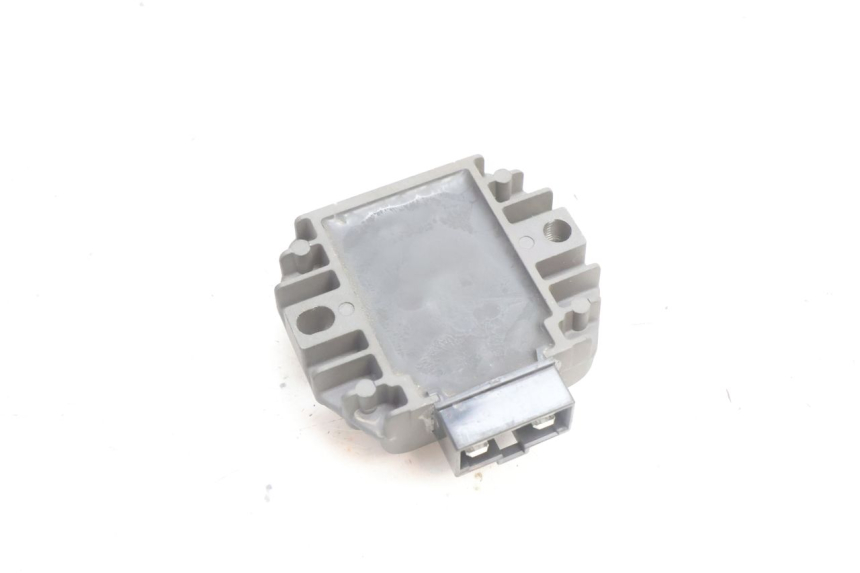 photo de REGULADOR DE CARGA APRILIA ATLANTIC S 125 (2010 - 2013) - Zoom do estado de desgaste