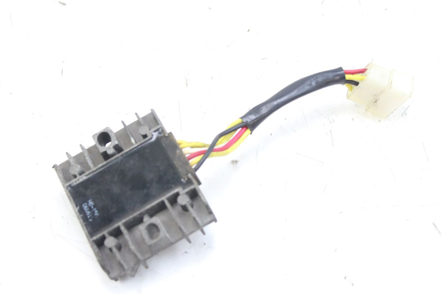 photo de REGULADOR DE CARGA WILDLANDER BISCUIT 125 (2004 - 2010) - Detalhe da peça