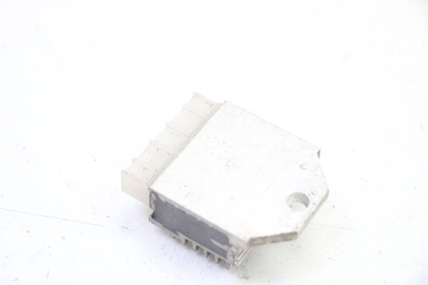 photo de REGULADOR DE CARGA MBK BOOSTER NEXT GENERATION 50 (1995 - 1998) - Outro ângulo de visão