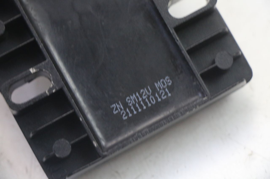 photo de REGULADOR DE CARGA MOTRON BREEZY 4T 50 (2021 - 2025) - Outro ângulo de visão