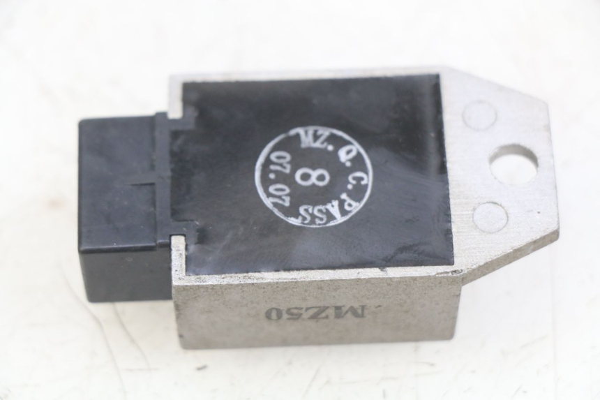 photo de REGULADOR DE CARGA BAOTIAN BT 49 QT-9 50 (2006 - 2010) - Zoom do estado de desgaste