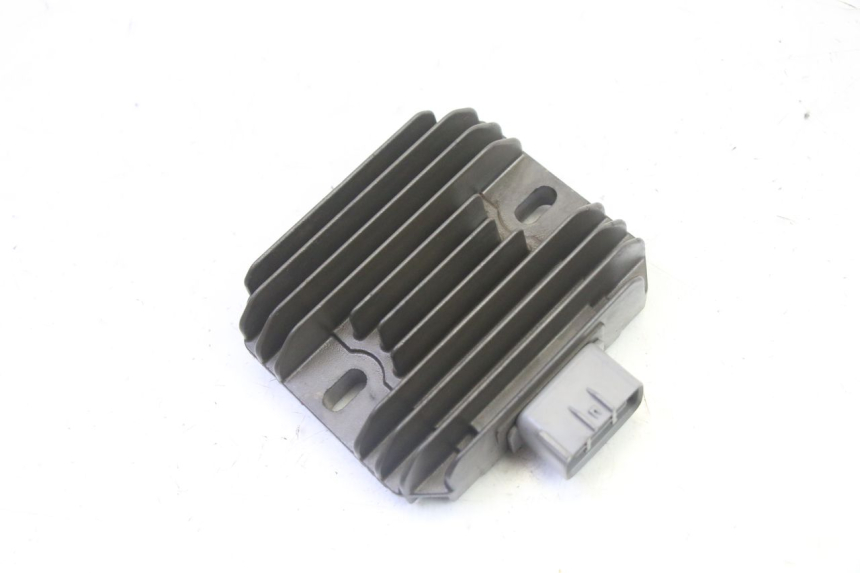 photo de REGULADOR DE CARGA SUZUKI BURGMAN 125 (2007 - 2014) - Detalhe da peça