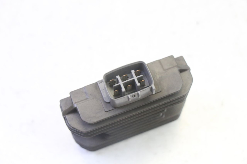 photo de REGULADOR DE CARGA SUZUKI BURGMAN 125 (2007 - 2014) - Zoom do estado de desgaste