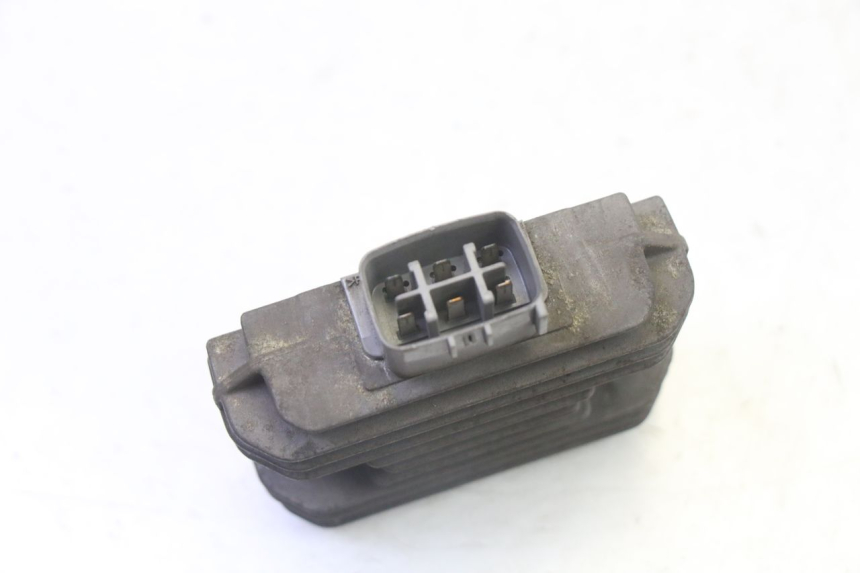photo de REGULADOR DE CARGA SUZUKI BURGMAN 125 (2007 - 2014) - Zoom do estado de desgaste