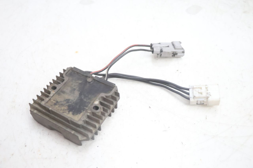 photo de REGULADOR DE CARGA SUZUKI BURGMAN EXECUTIVE ABS 650 (2006 - 2012) - Ampliação técnica