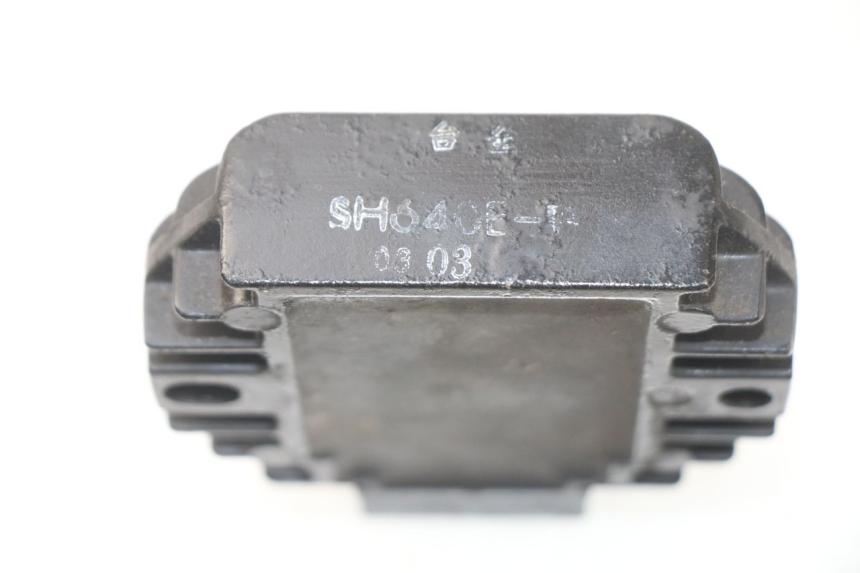 photo de REGULADOR DE CARGA YAMAHA BW'S BWS 125 (2010 - 2013) - Zoom do estado de desgaste