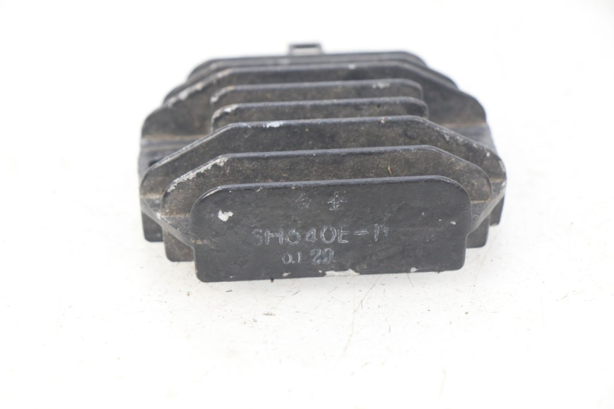 photo de REGULADOR DE CARGA YAMAHA BW'S BWS 125 (2010 - 2013) - Zoom do estado de desgaste