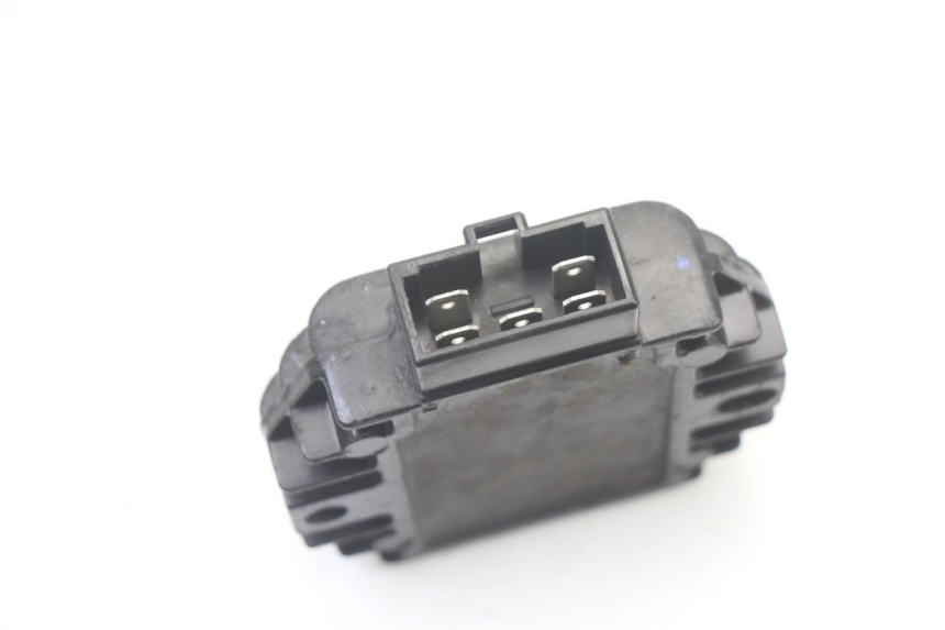 photo de REGULADOR DE CARGA YAMAHA BW'S BWS 125 (2010 - 2013) - Zoom do estado de desgaste