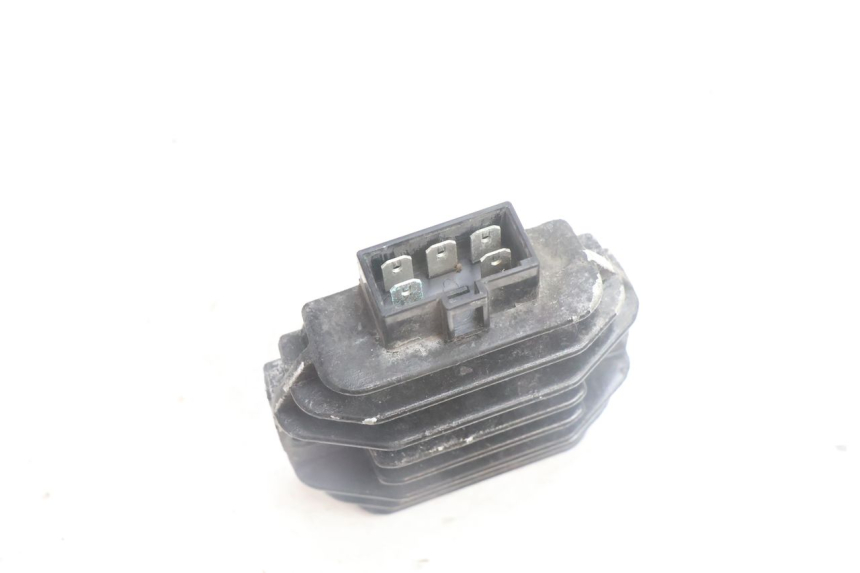photo de REGULADOR DE CARGA YAMAHA BW'S BWS 125 (2010 - 2013) - Zoom do estado de desgaste