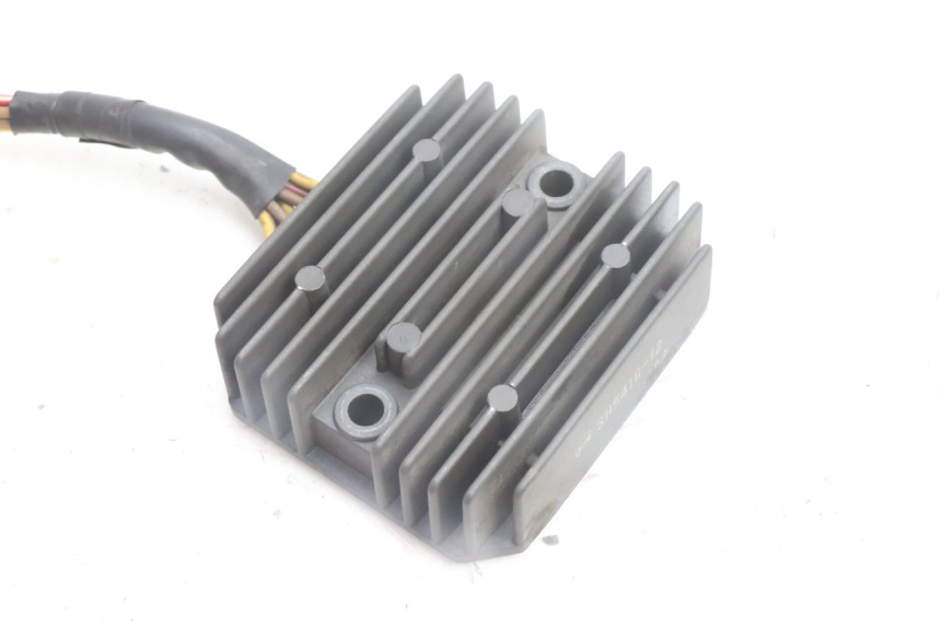 photo de REGULADOR DE CARGA BMW C1 125 (2000 - 2003) - Detalhe da peça