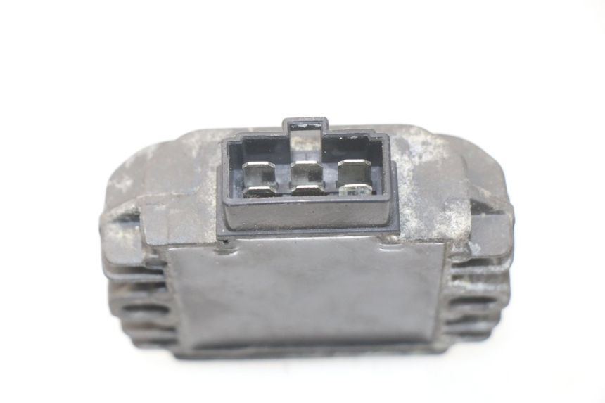 photo de REGULADOR DE CARGA PIAGGIO CARNABY 125 (2007 - 2011) - Detalhe da peça