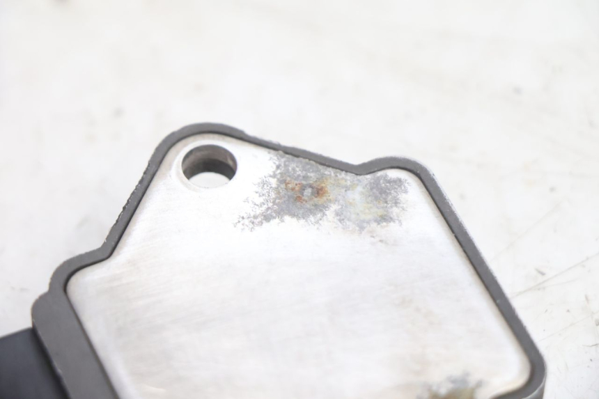 photo de REGULADOR DE CARGA HONDA CB TWO FIFTY 250 (1991 - 2002) - Outro ângulo de visão