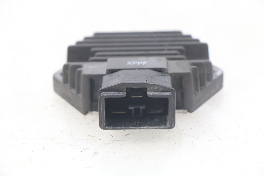 photo de REGULADOR DE CARGA HONDA CBR R 125 (2003 - 2006) - Vista geral