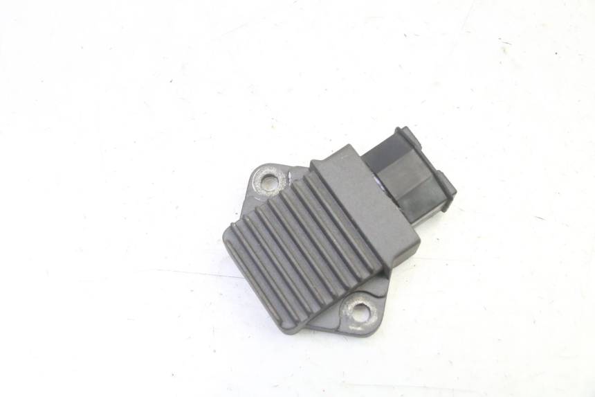 photo de REGULADOR DE CARGA HONDA CBR RR FIREBLADE 900 (1992 - 1994) - Vista principal