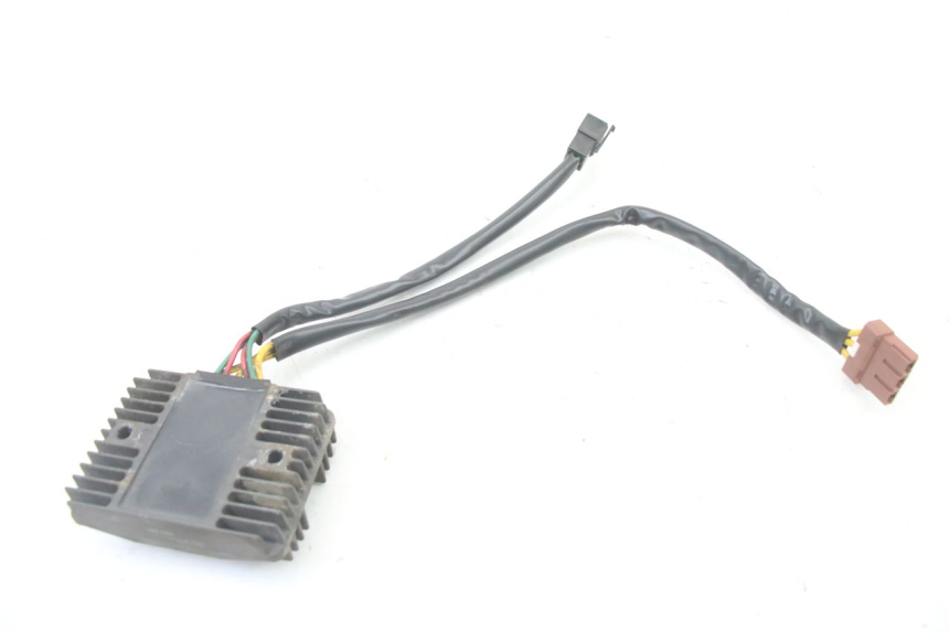 photo de REGULADOR DE CARGA PEUGEOT CITYSTAR 125 (2011 - 2017) - Outro ângulo de visão