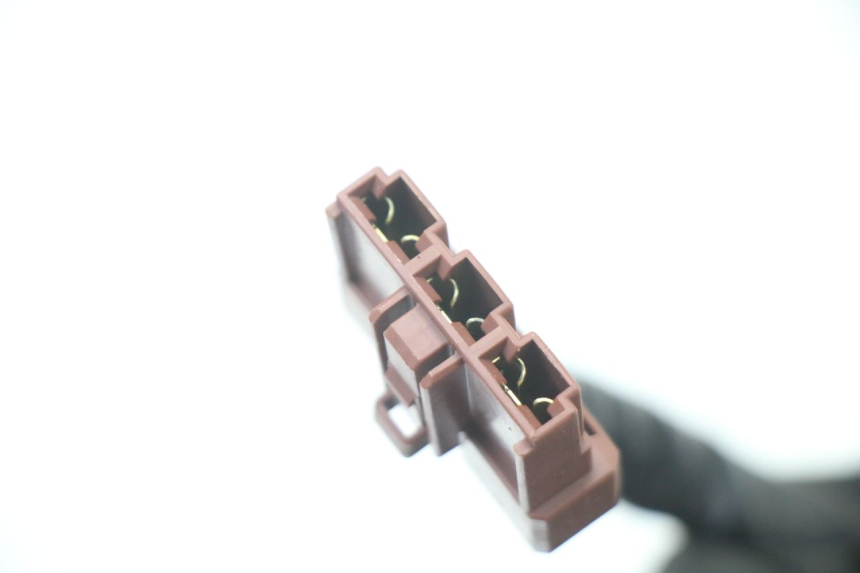 photo de REGULADOR DE CARGA PEUGEOT CITYSTAR 125 (2011 - 2017) - Pontos de fixação