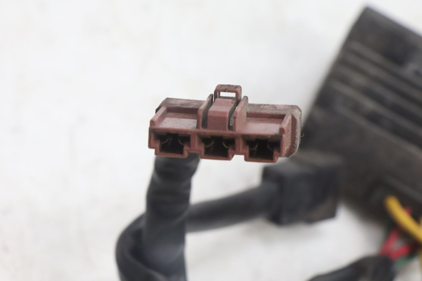 photo de REGULADOR DE CARGA PEUGEOT CITYSTAR 125 (2011 - 2017) - Ampliação técnica