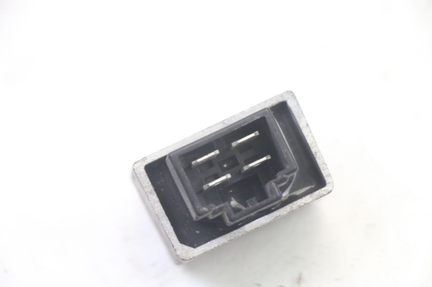 photo de REGULADOR DE CARGA PEUGEOT CITYSTAR 50 (2013 - 2017) - Zoom do estado de desgaste