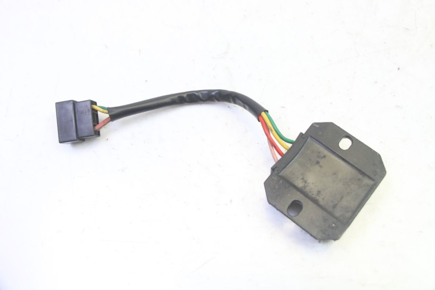 photo de REGULADOR DE CARGA SYM CROX 4T 50 (2016 - 2023) - Outro ângulo de visão